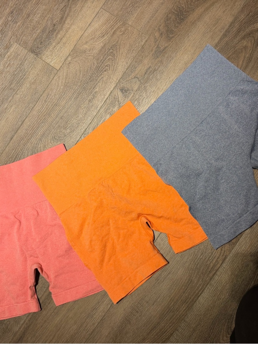4 peice bundle Seamless Women's High-Waist Shorts for workouts